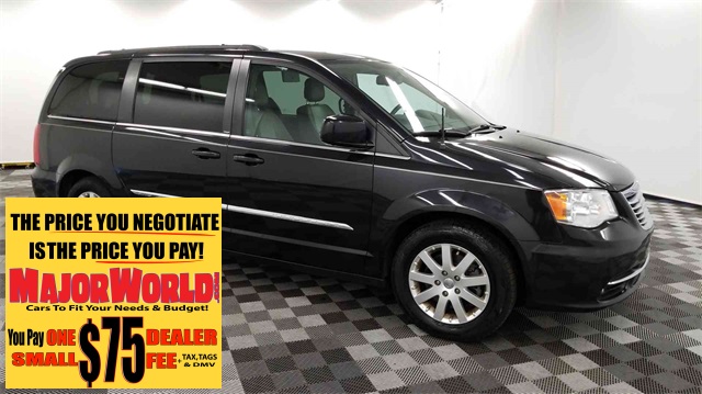 Pre Owned 2017 Chrysler Town Country Touring 4d Penger Van In Pre Owned 2017 Chrysler Town Country Touring