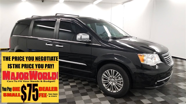 Pre Owned 2017 Chrysler Town Country Touring L 4d Penger Van In Pre Owned 2017 Chrysler Town Country Touring L